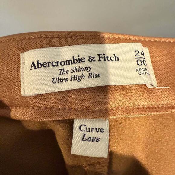 Abercrombie & Fitch Ultra High Rise The Skinny Faux Leather Pants - Picture 3 of 4